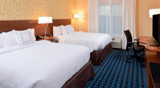 Четырёхместный номер Standard Fairfield Inn & Suites by Marriott Martinsburg