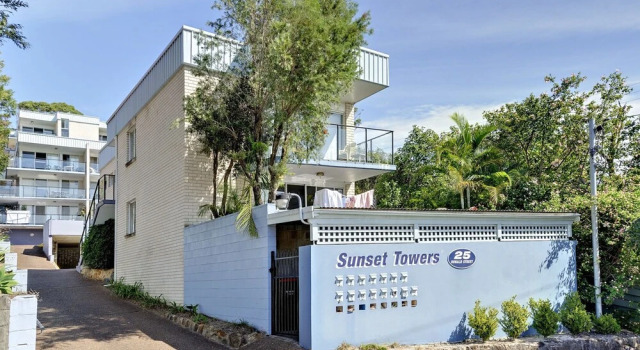 Sunset Towers,  Unit 6/25 Donald Street