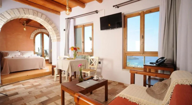 Полулюкс Stefanos Village Hotel