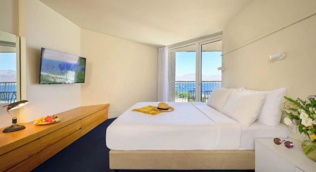 Номер Deluxe с балконом U Coral Beach Club Eilat   Ультра все включено