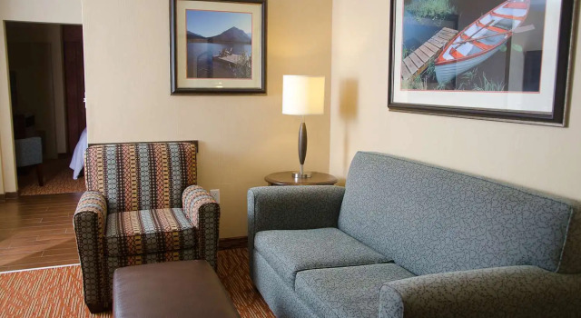 Люкс Hilton Garden Inn Watertown