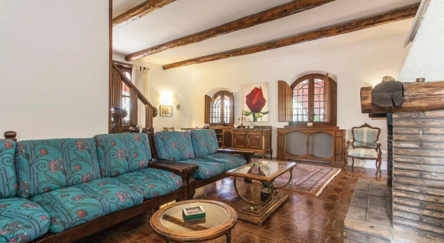 Amazing Home in Poggio Delle Ginestre With Wifi, Private Swimming Pool and 6 Bedrooms, Rezervovat Hotel Hotely v Lazio s parkováním, Parkování