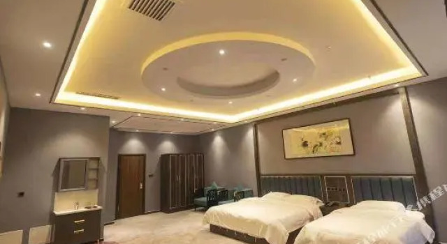Люкс Deluxe Super 8 Hotel (Chifeng government South Plaza store)