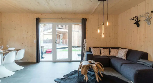 Cosy Chalet With hot tub, Prenota Chalet Hotel a Stiria con parcheggio, Parcheggio
