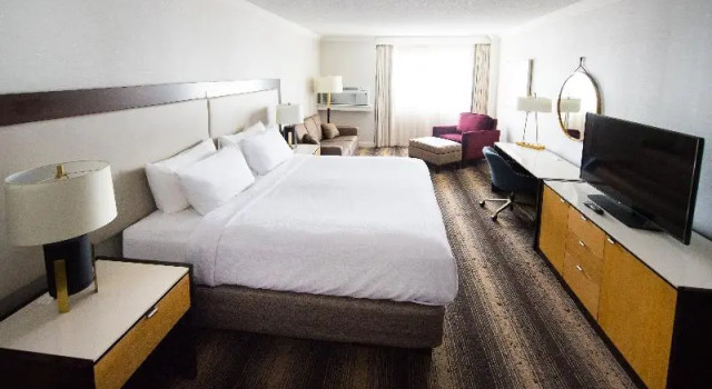 Двухместный номер Standard Crowne Plaza Edison by IHG