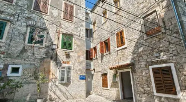 Hostel Pula, Забронировать Хостел Хостелы Пула, рядом с Pula Twin Gates, Хостел