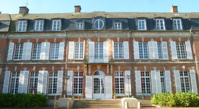 B&B Château De La Houssoye, Book Bed and Breakfast Hoteller i Oise med parkering, Parkering