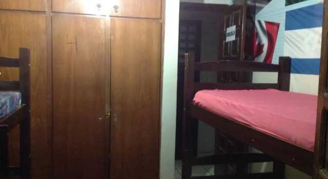 Кровать в общем номере (мужской номер) Brazuka Hostel