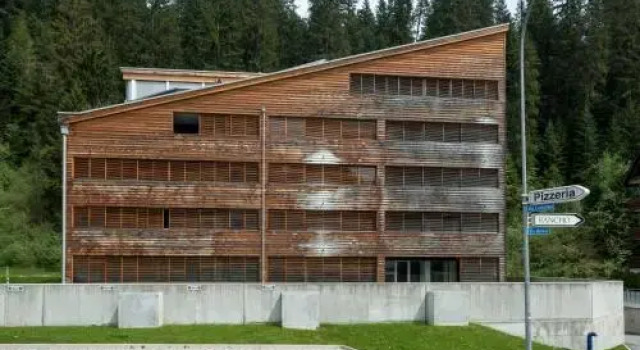 Edelweiss Uletsch S 0.2, Book Hotel Laax 