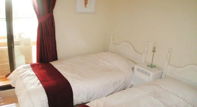 Апартаменты Salinas. Apartment for 4. Terrace/Parking/Pools/Gym/4mins beach