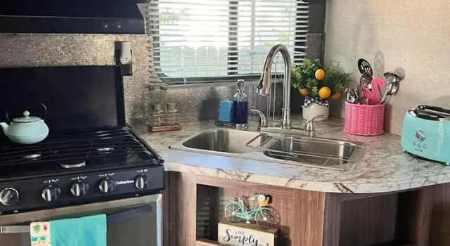 Коттедж RV Camper Paradise on the Wheels Near Clearwater Beaches