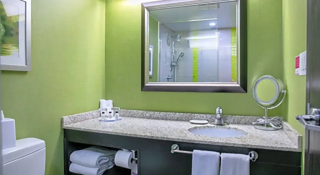 Двухместный номер Executive Crowne Plaza Kitchener-Waterloo by IHG