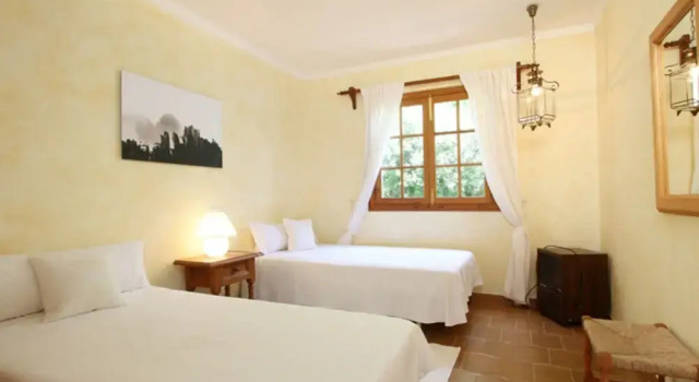 Вилла Fantastic Villa With Private Swimming Pool, Garage, Bbq, Patio, Wifi and the sea