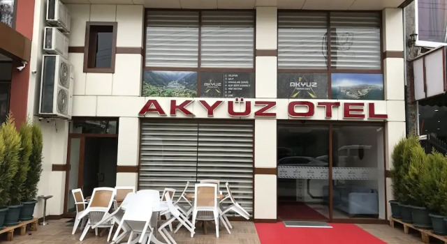 Akyuz Rooming House