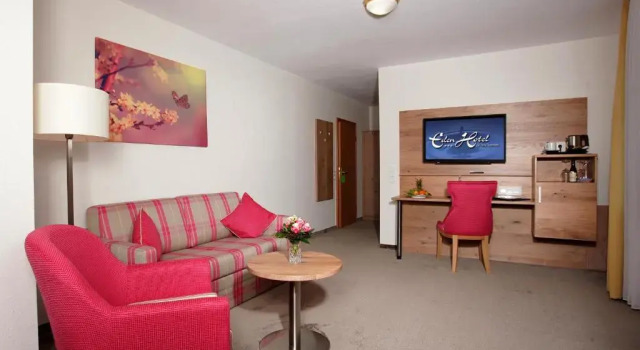 Полулюкс Superior Eden Hotel