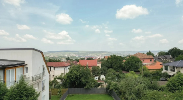 Апартаменты с балконом ZEN Garden Apartments