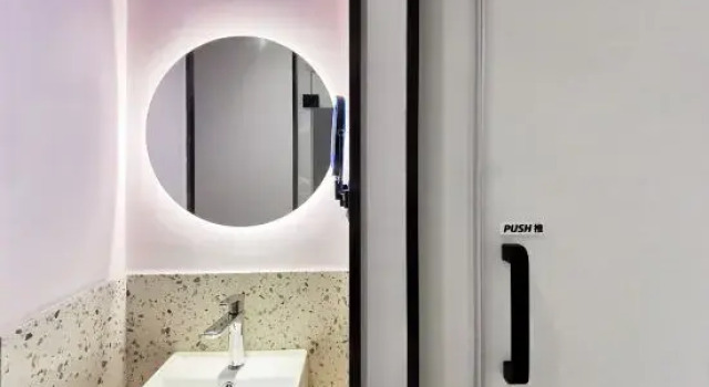 Кровать в общем номере (мужской номер) Roomix Shanghai