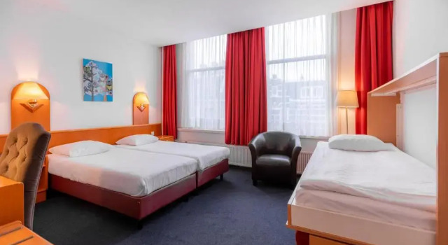 Трёхместный номер Standard Owl Hotel