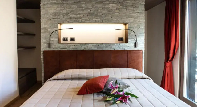 Двухместный номер Deluxe с балконом Hotel Cardo
