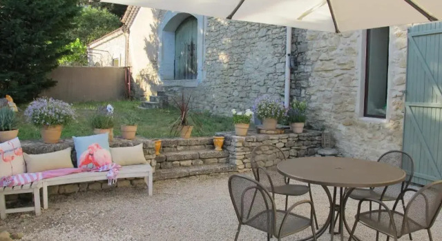 Апартаменты c 1 комнатой La Cour des sens, domaine dhôtes- Spa piscine chauffée