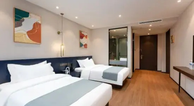 Люкс Deluxe с 2 комнатами Qingdao Changwan Hotel