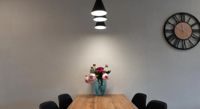 Cozy apartment on Kharkiv street 76, Prenota Appartamento Hotel a Tyumen Region con parcheggio, Parcheggio