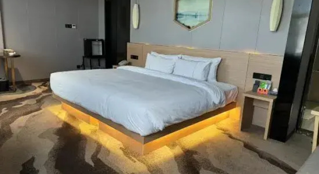 Люкс Ruishe Hotel (Xintian City Plaza, Licheng)