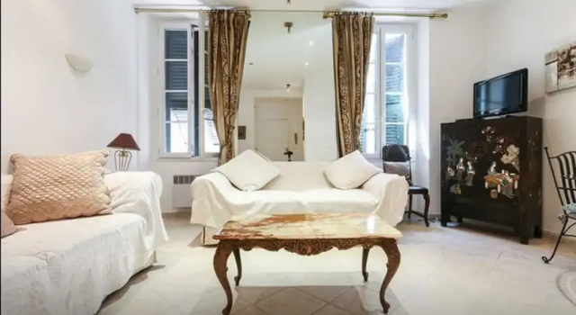 British Style and Central 1 Bedroom, Забронировать Отель Отели Канн с парковкой, рядом с Le Croisette Casino Barriere de Cannes, Парковка