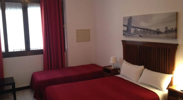 Hostal Absolut Stay, Забронировать Хостел Сантс-Монжуик Оспиталет-де-Льобрегат