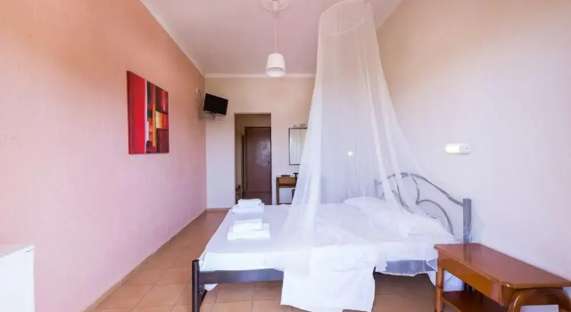 Номер Standard с балконом и с частичным видом на море Galaxy Hotel