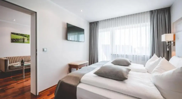 Апартаменты Landidyll Hotel Restaurant Weidenbrück & SPA