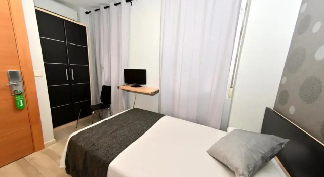 Одноместный номер Standard Hostal Falfes