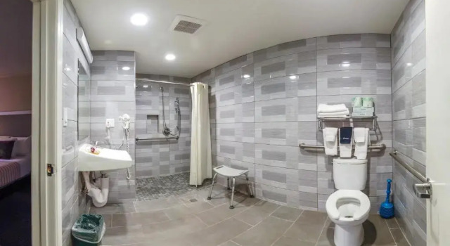 Двухместный номер Deluxe Accessible Inn at Golden Gate