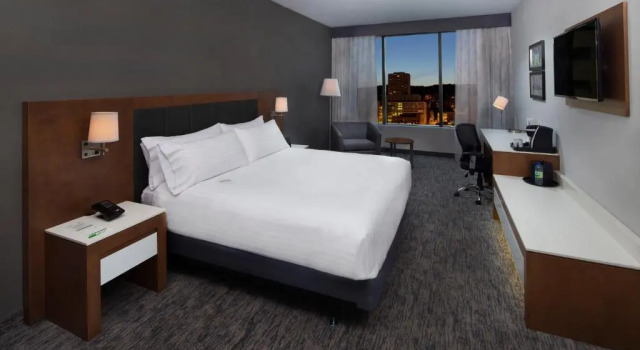 Двухместный номер Standard Holiday Inn Hotel & Suites - Montreal Centre-ville Ouest by IHG