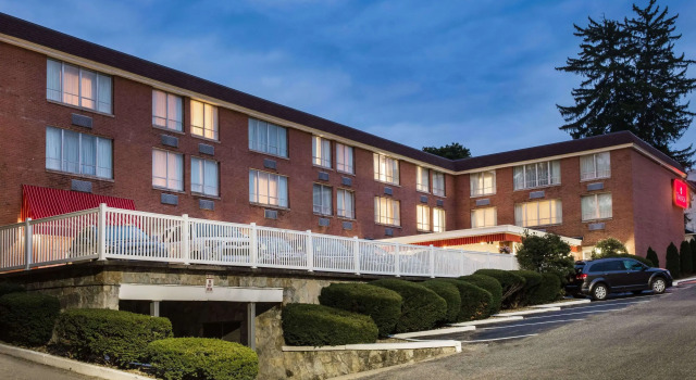 Ramada by Wyndham Ligonier, Prenota Hotel Ligonier Pennsylvania