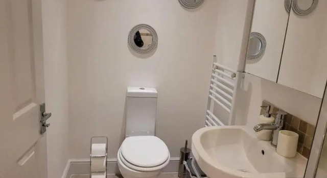 Apartment - Sleeps 2 - Parking - Wi-fi, Varaa Huoneisto Asunnot kohteessa Merseyside, Huoneisto