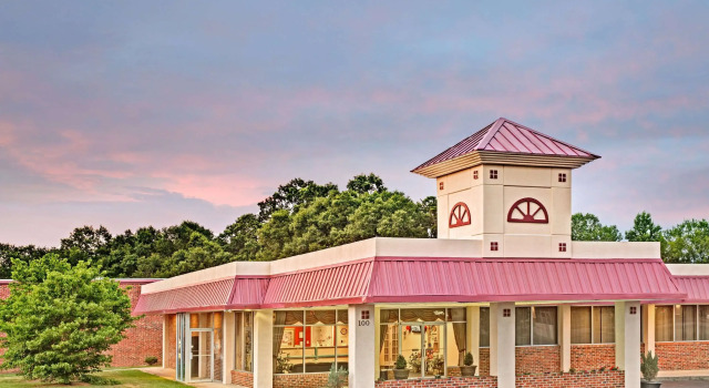 Super 8 by Wyndham Gaffney