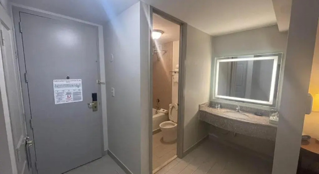 Номер Standard Ramada by Wyndham Cleveland Independence