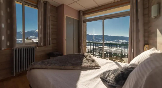 Семейный номер Standard с видом на горы Hotel des Pyrénées