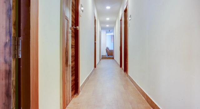 OYO Flagship 83265 Hotel R Square, Rezerwuj Hotel Warangal Telangana