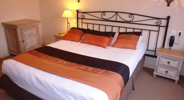 Standart üç kişilik oda Brit Hotel Olympia