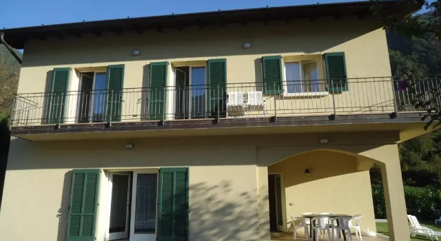 Villa Ninfea, Buchen Sie Villa Idro 