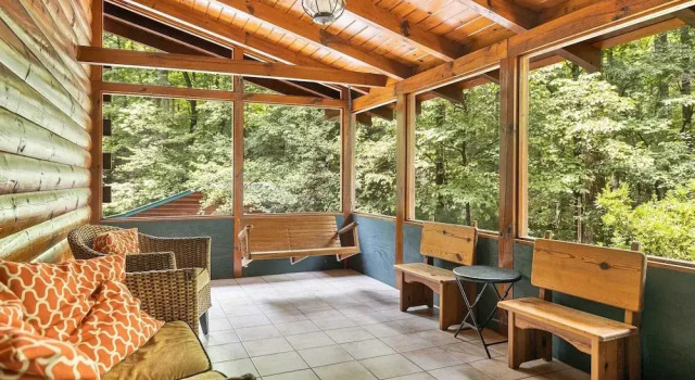 Коттедж Twin Creeks Lodge by Avantstay 33 Acre Retreat