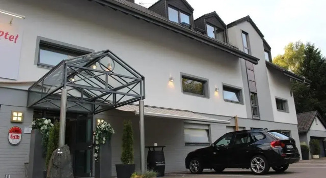 Hotel Zum Wolf, Забронировать Отель Отели Айфель с питанием, Пансион
