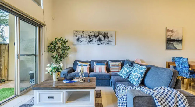 Коттедж Deluxe StayAU 3BR Deluxe Family Loft Point Cook