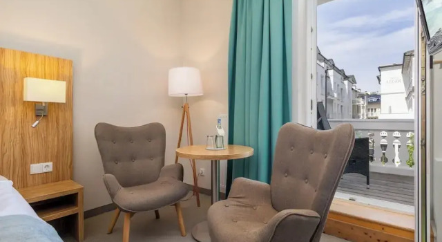 Двухместный номер Standard с балконом и с частичным видом на море Strandhotel zur Promenade