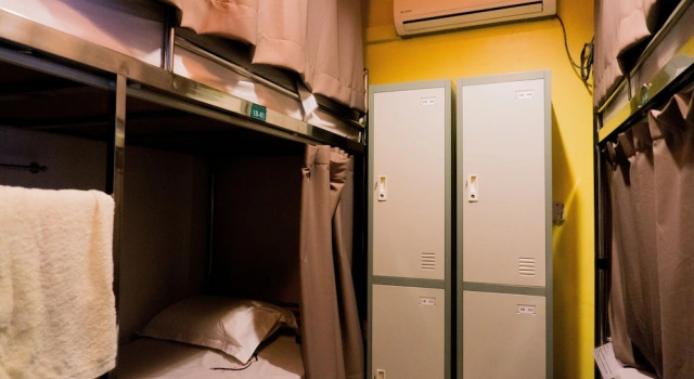 Кровать в общем номере (женский номер) Hostel 9