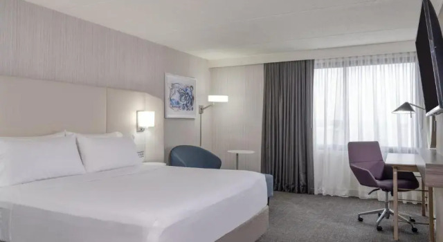 Двухместный номер Deluxe Crowne Plaza Indianapolis-Airport by IHG