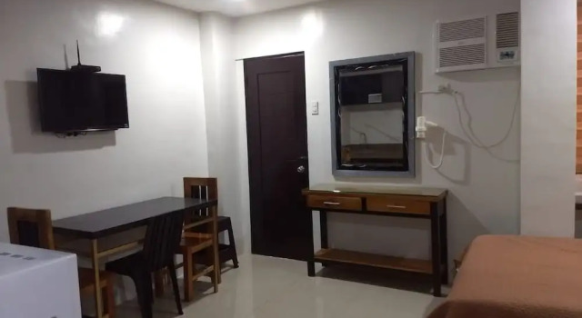 OYO 848 Dona Aurora Condotel, Rezervovat Hotel Quezon City 