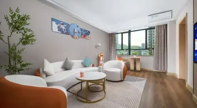 Двухместный люкс Deluxe Vienna Hotel (Shenzhen Longgang Nanlian Metro Station Branch)